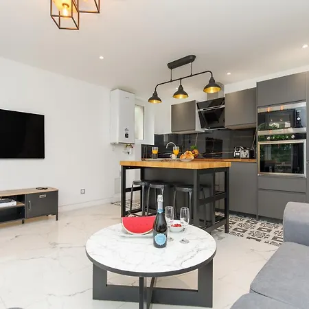 Cyclades Yourhosthelper Apartment *